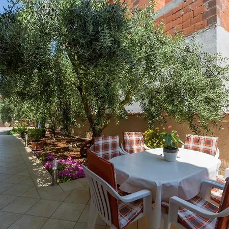 Apartman With A Parking Space Tar, Porec - 6948