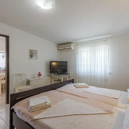 With Parking Space Tar, Porec - 6948