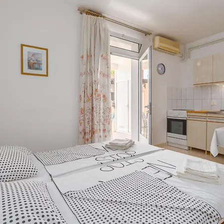 With Parking Space Tar, Porec - 6948 * Tar-Vabriga