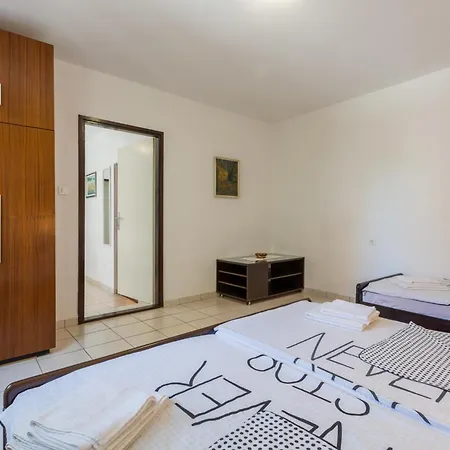 With Parking Space Tar, Porec - 6948 Tar-Vabriga