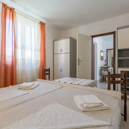 With Parking Space Tar, Porec - 6948 شقة *